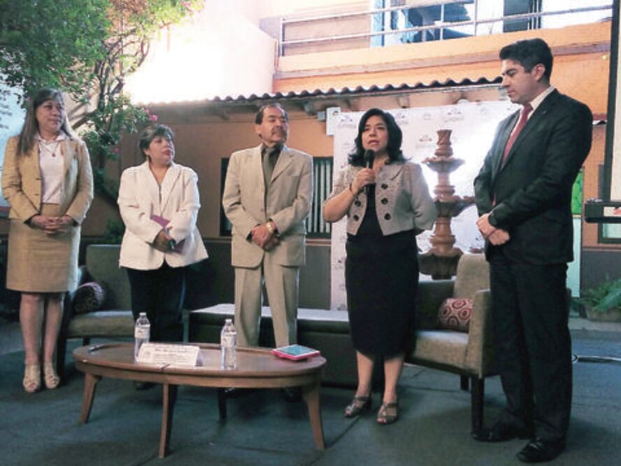 Destacan capacitación del personal de la PGJE