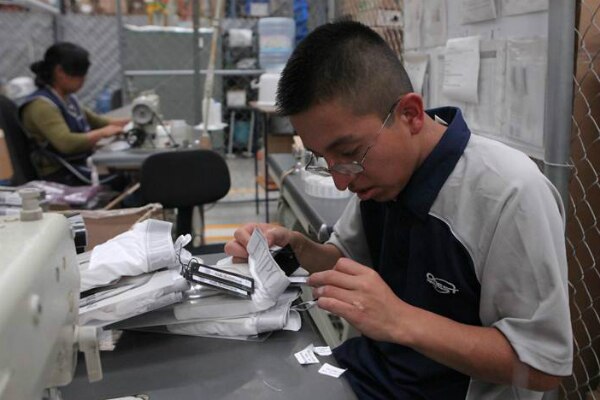 Discrepan empresarios sobre sueldo  de trabajadores