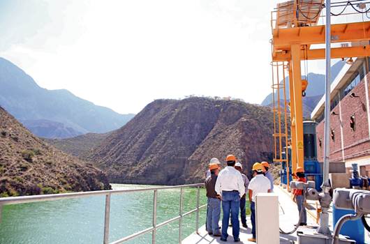 Proyectan obras para llevar agua a la Sierra