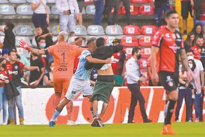 Opinión. Ser hombre y aficionado al fútbol, el doble estigma