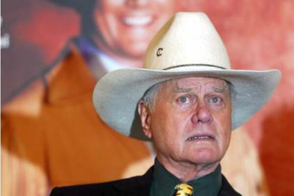 Muere Larry Hagman icono de la serie Dallas