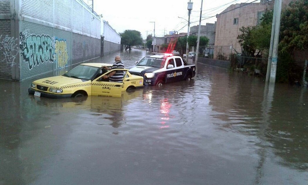 #Avance| Se desborda cuerpo de agua en La Monja y La Cañada