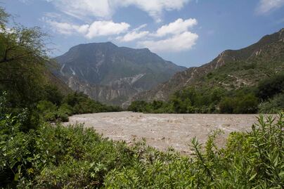 Toma precauciones, inició el desfogue en la Presa Zimapán