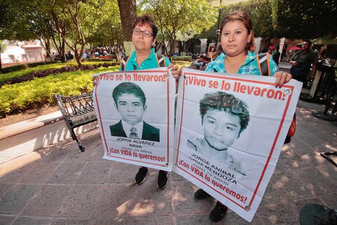 Madres de normalistas no abandonarán búsqueda