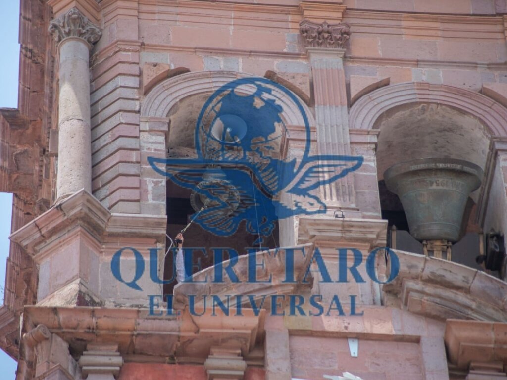 Repican campanas de Catedral de Querétaro por la muerte del Papa Francisco