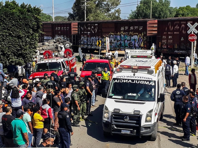 Accidente de tren deja 9 muertos y 13 lesionados