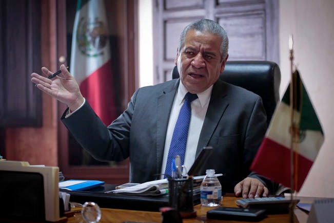 UAQ no ha definido la reunión con FDS: Botello