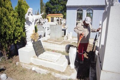Más de 500 tumbas abandonadas