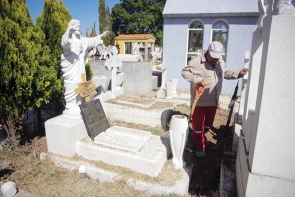 Más de 500 tumbas abandonadas