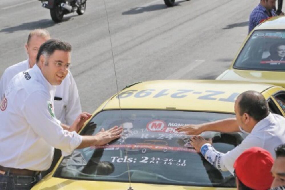 Aceptan taxistas reportar irregularidades en capital 