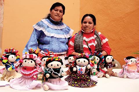 Hmädi, nueva muñeca otomí