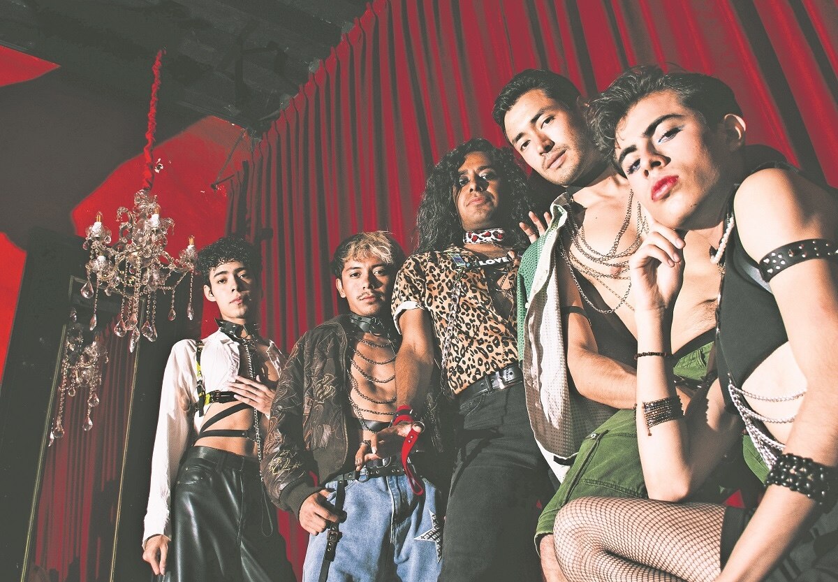 Indómitos, a escena con todo y tácticas para ligar