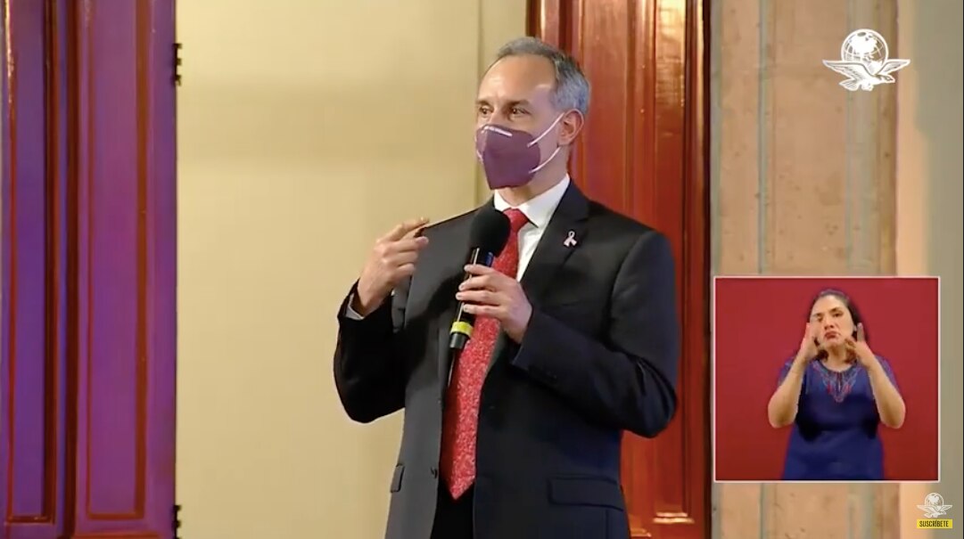 Por primera vez, López-Gatell porta cubrebocas en toda su conferencia