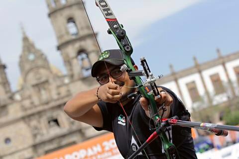 Clavan flechas de esperanza