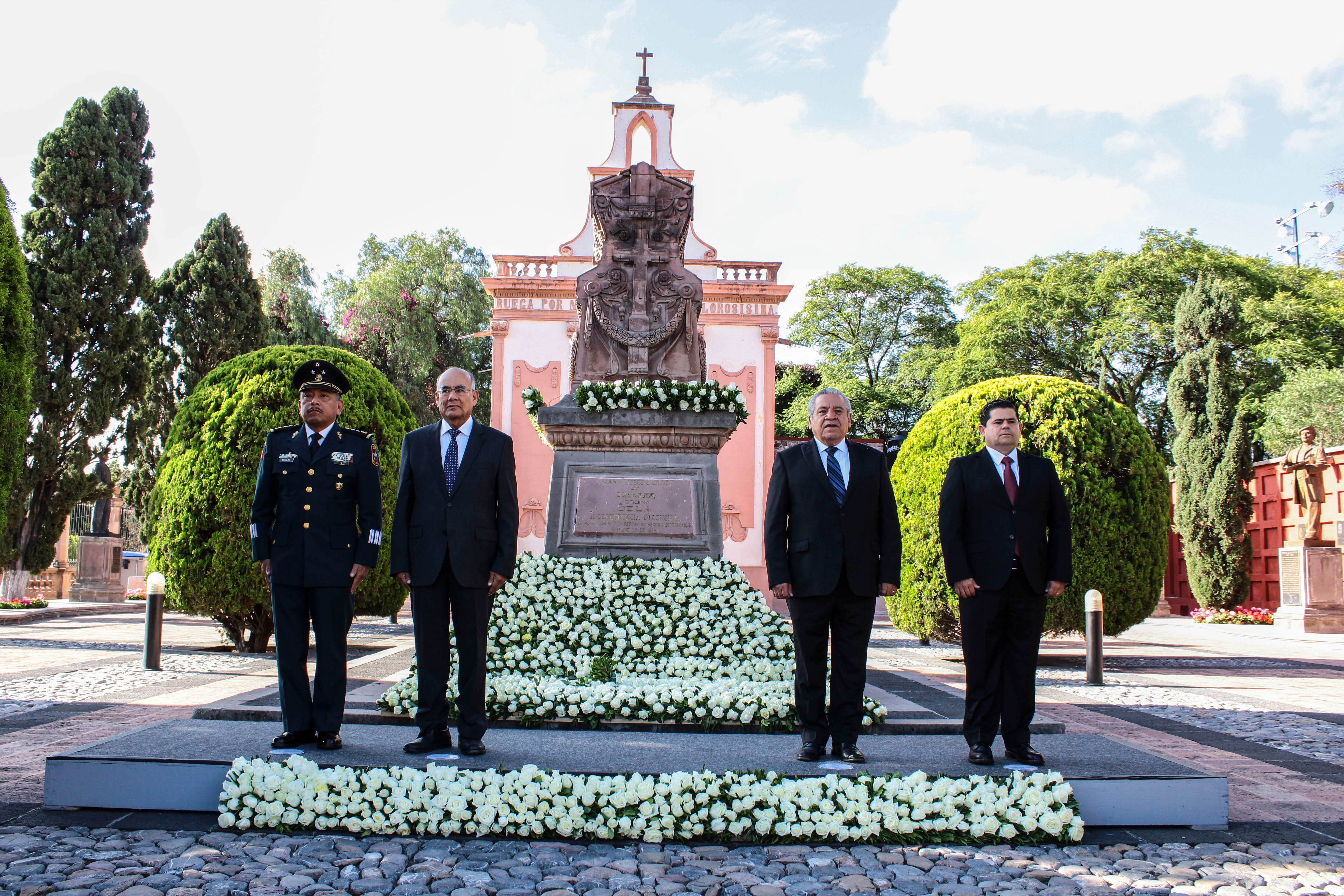 Autoridades honran la lucha de la Corregidora