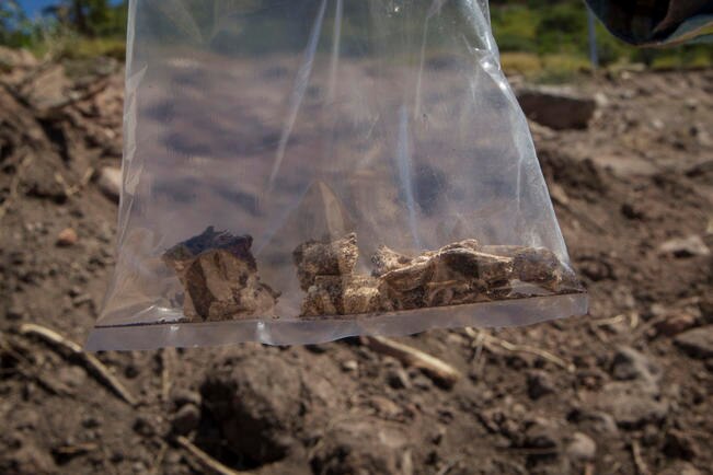 Analiza INAH restos encontrados en obra