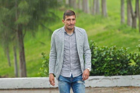 ‘Pájaro’ Benítez vuela con los emplumados