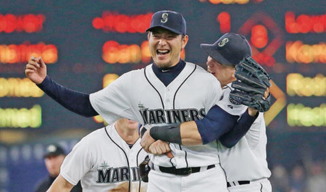 Hisashi Iwakuma consigue juego sin hit ni carrera