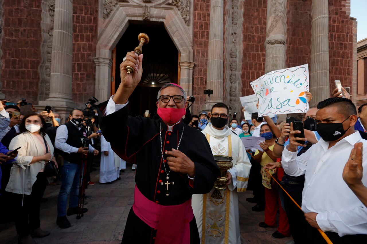 Llega a Querétaro nuevo obispo de la Diócesis