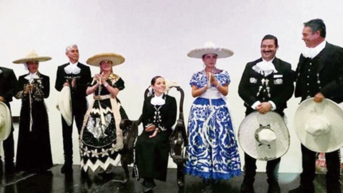 Charros  queretanos coronan a su reina