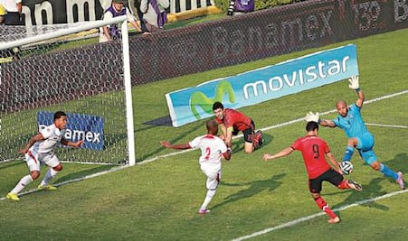  Casi todo es ‘pirata’ en Querétaro, hasta ‘el Piojo’