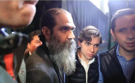 ¡Ya estoy libre... agárrense!, celebra Guillermo Padrés tras salir del Reclusorio Oriente