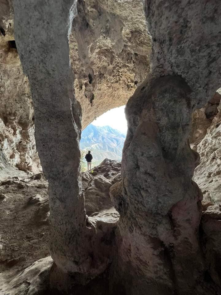 Formaciones rocosas del interior de la Cueva del Tecolote. Foto: FB, Rodolfo Juarez