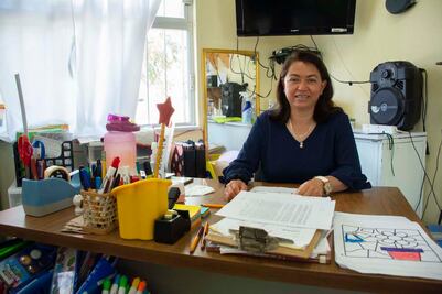 Ella es Lulú, la maestra que lleva 35 años enseñando en Querétaro