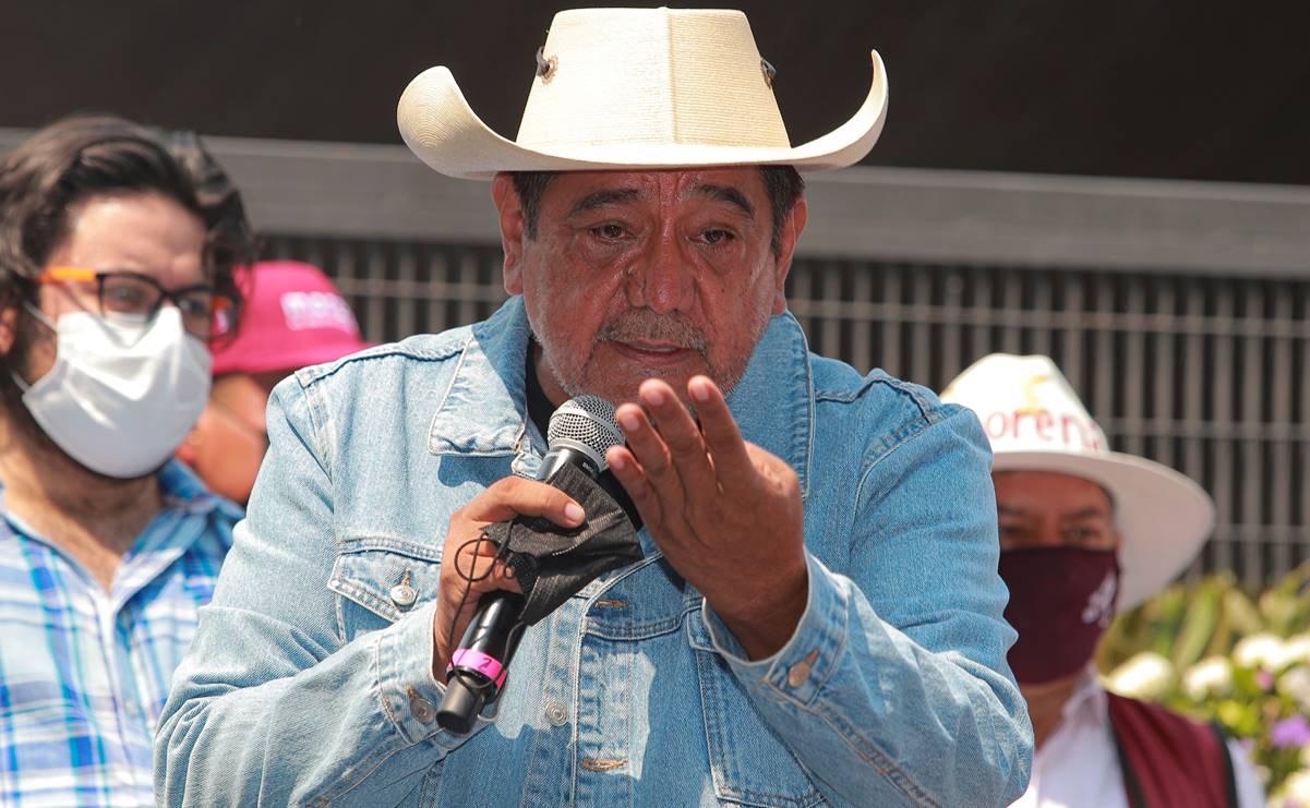 Caravana de Félix Salgado llega al INE para impugnar negativa a su registro