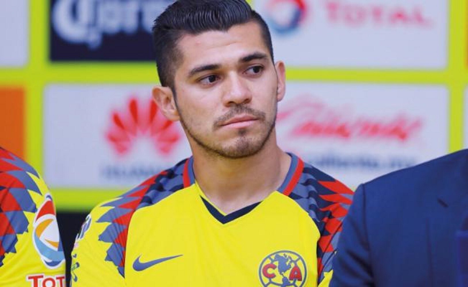 Martín competirá contra Ménez