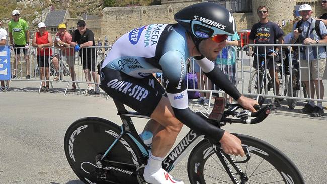 Arrojan orina a Cavendish en el Tour