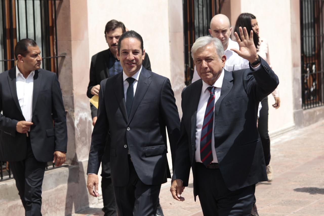 AMLO llega a la Casa de la Corregidora