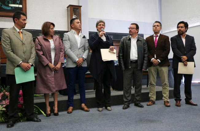 Candidatos sin postura en bodas gay y aborto