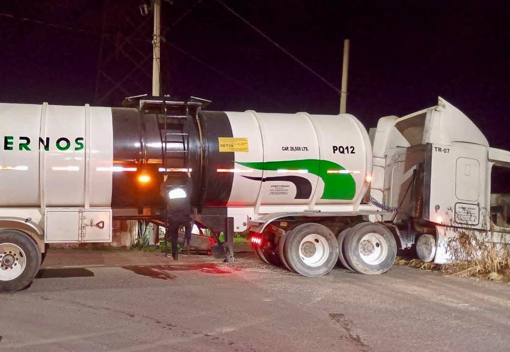 Localizan dos tomas clandestinas y aseguran más de 40 mil litros de hidrocarburo en Corregidora, Querétaro