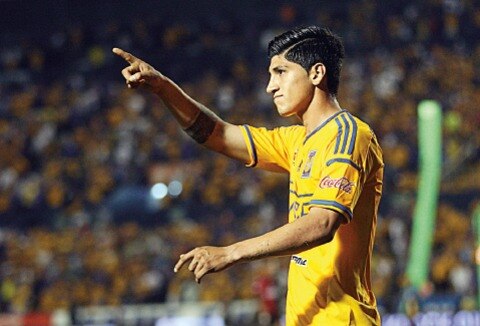 Alan Pulido  no jugará con el Levadiakos