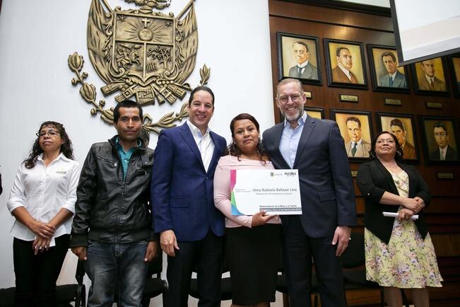 Entregan 12.2 mdp en créditos del programa PUEDES