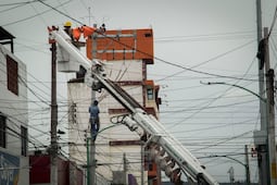 Comunidades de Querétaro suman varios días sin electricidad