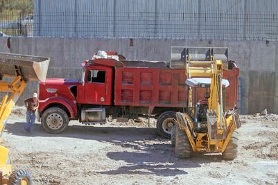 Inician puente en Corregidora