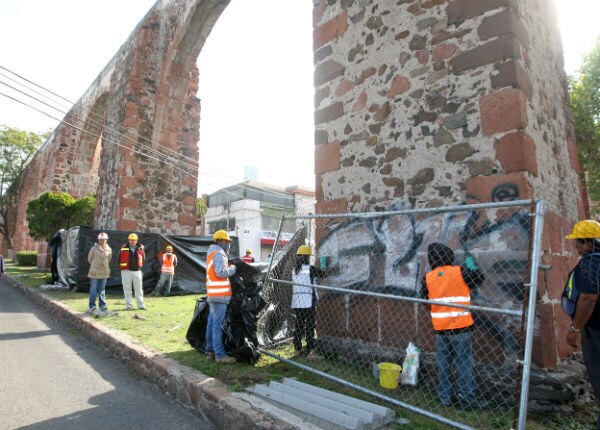 Buscan castigar a graffitero del Acueducto