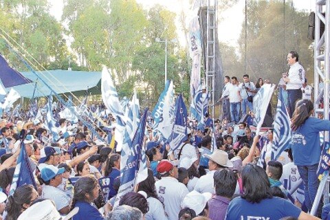 Pide Domínguez el voto en Colón