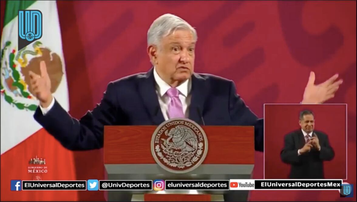 AMLO critica altos sueldos de futbolistas