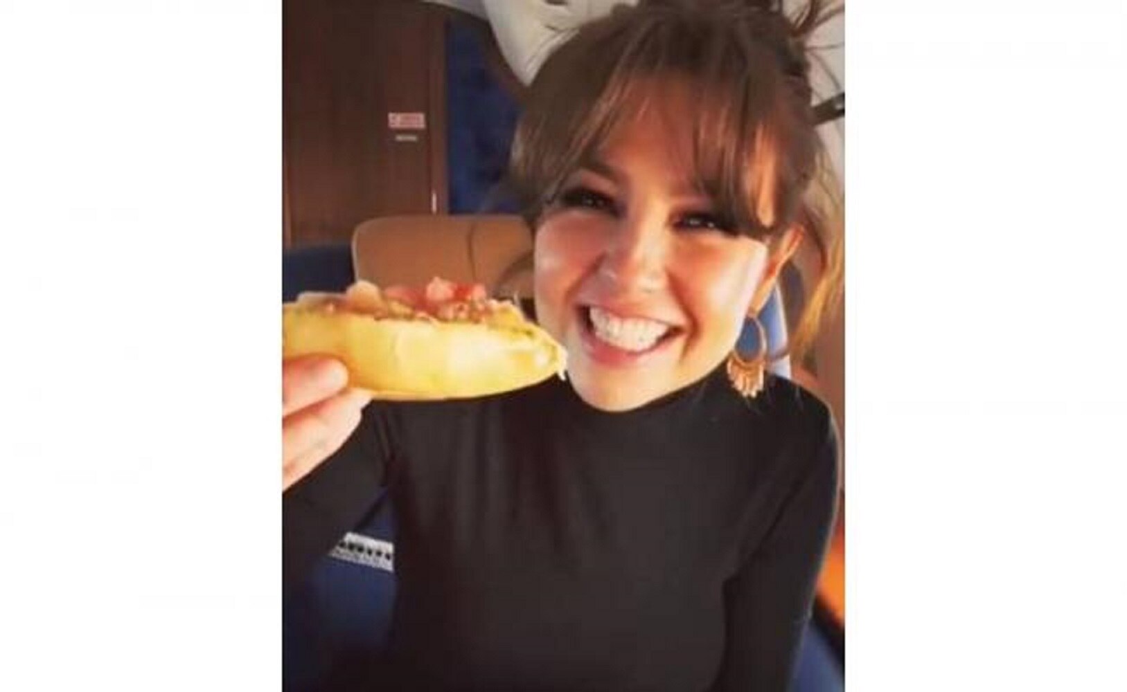 ¡No mam...! dice Thalía de felicidad por comer molletes