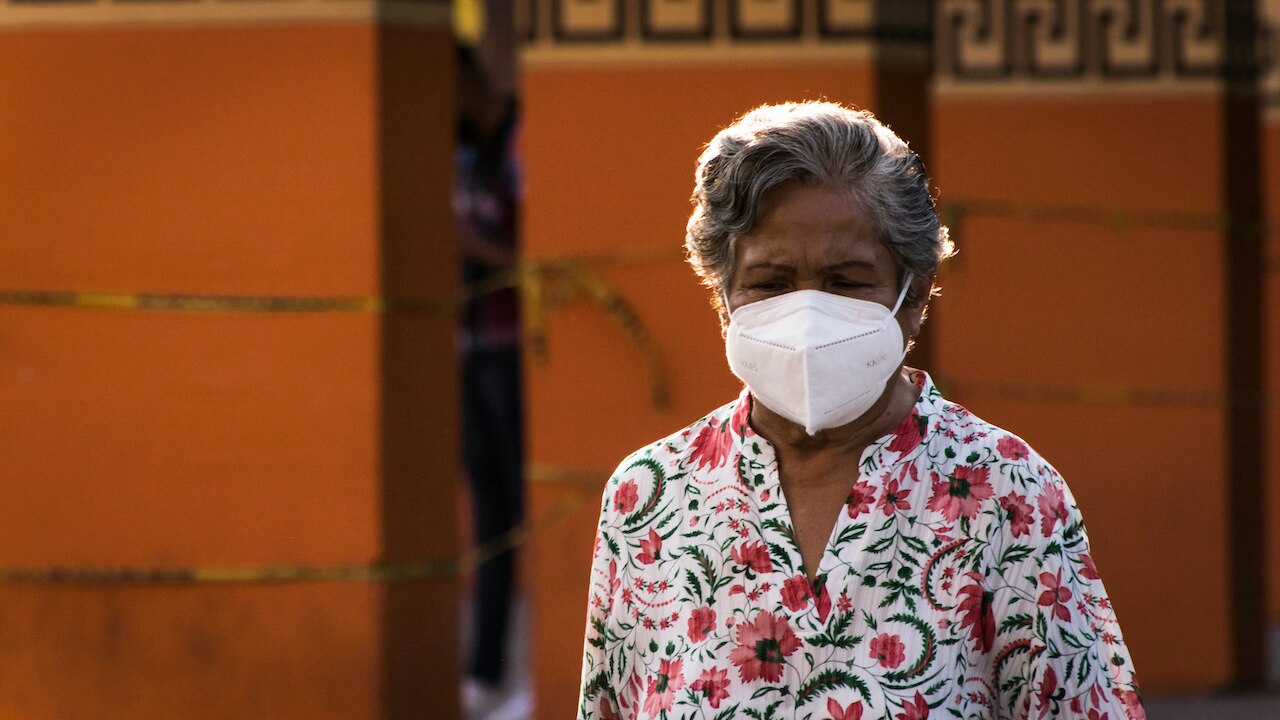 Más de 350 personas murieron por Covid-19 sin estar hospitalizadas