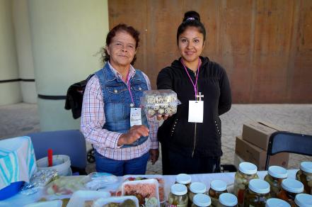 Mujeres productivas con la crianza y venta de codorniz