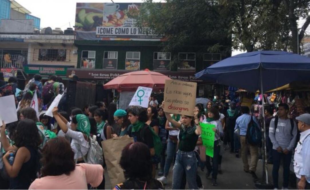 Marchan mujeres a favor del aborto