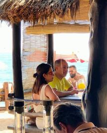 Exhiben a López Gatell vacacionando en playa nudista de Oaxaca a pesar de la pandemia 