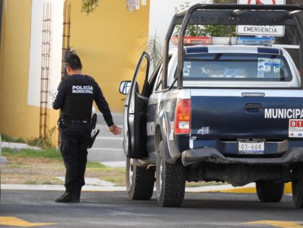 Muere dentro de condominio