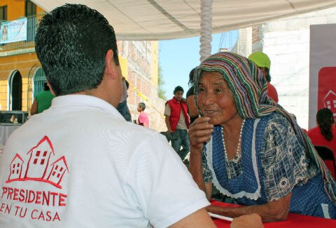 Acercan servicios a habitantes 
