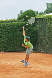 Avanzan favoritos en el Nacional