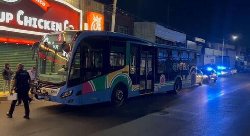 Persona pierde la vida tras ser atropellada en los carriles centrales de 5 de Febrero, en Querétaro